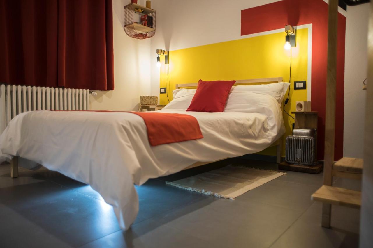 R&B La Pomposa Dei Motori Hotel Modena Kültér fotó