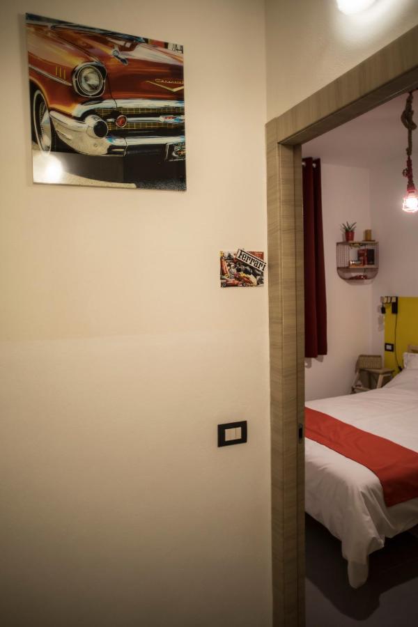 R&B La Pomposa Dei Motori Hotel Modena Kültér fotó